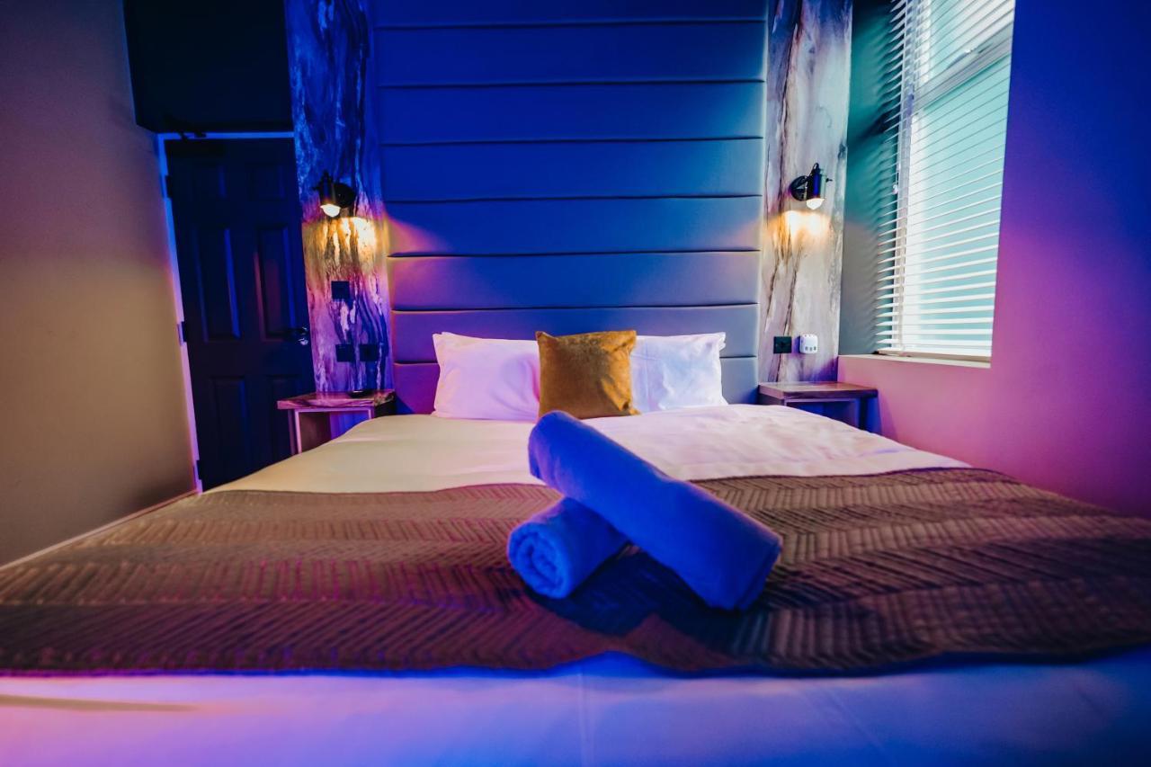 Breeze Blackpool Luxury Suites Exterior photo